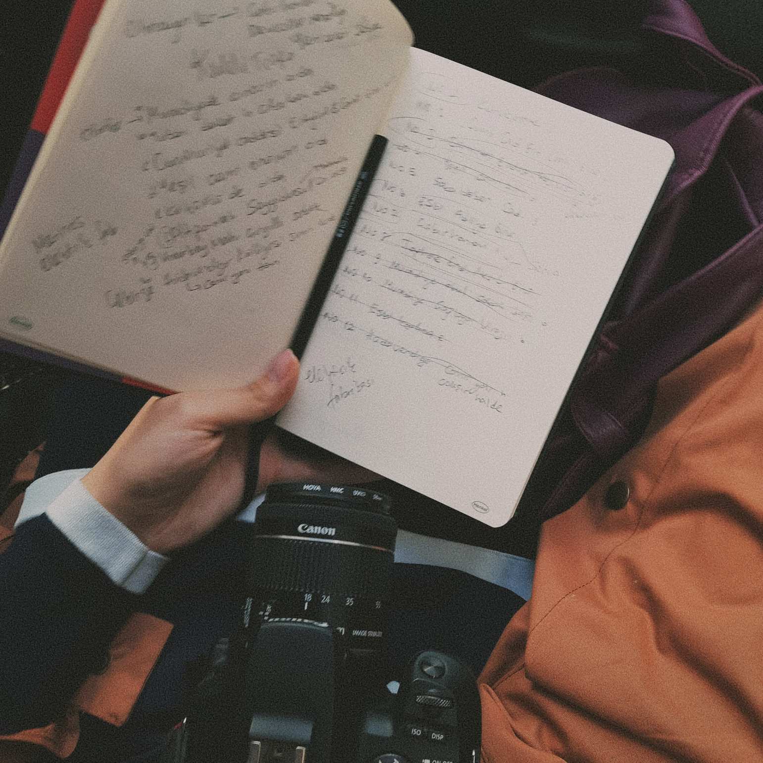 สมุดโน้ตและเครื่องเขียนสำหรับออกแบบระบบ notebook notes